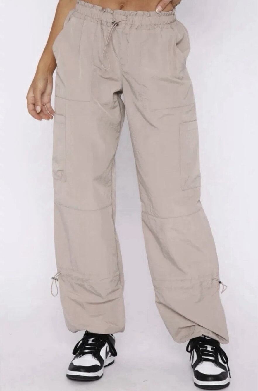 WHITE FOX BOUTIQUE “Never Blend In” Parachute Cargo Pants Joggers - SZ MEDIUM